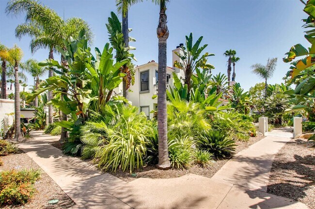 Building Photo - 9444 Twin Trails Dr