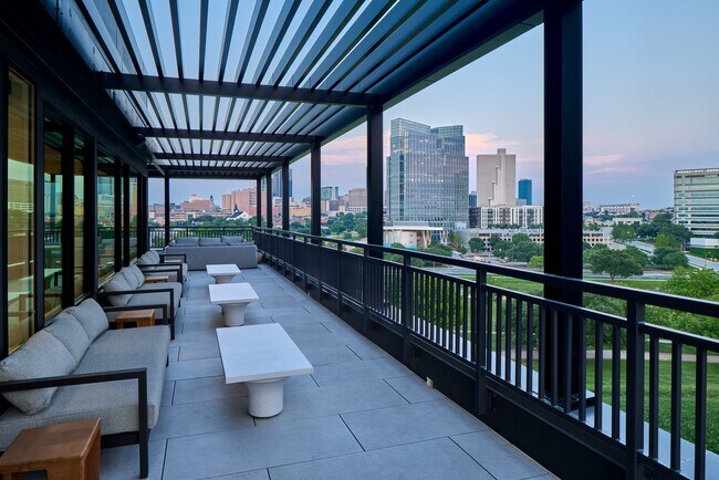 NUEVO Skylounge en el Edificio Sur con vistas panorámicas al centro de la ciudad - Bexley at Left Bank