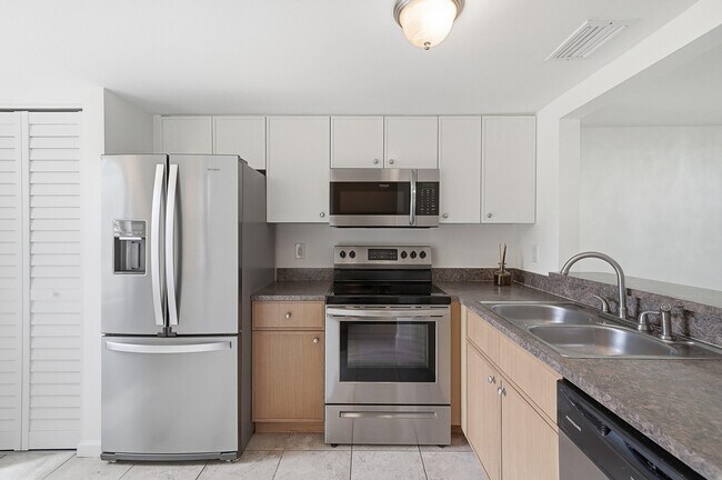 Building Photo - 3832 NW 90th Ave