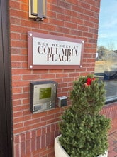 Building Photo - 1107 S Walter Reed Dr