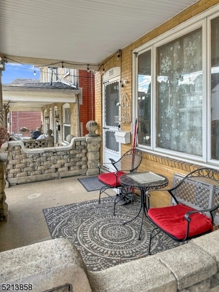 Foto del edificio - 353 Thomas St