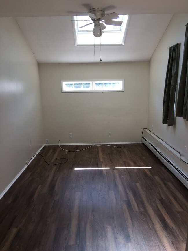 Building Photo - 949 Kieff Dr