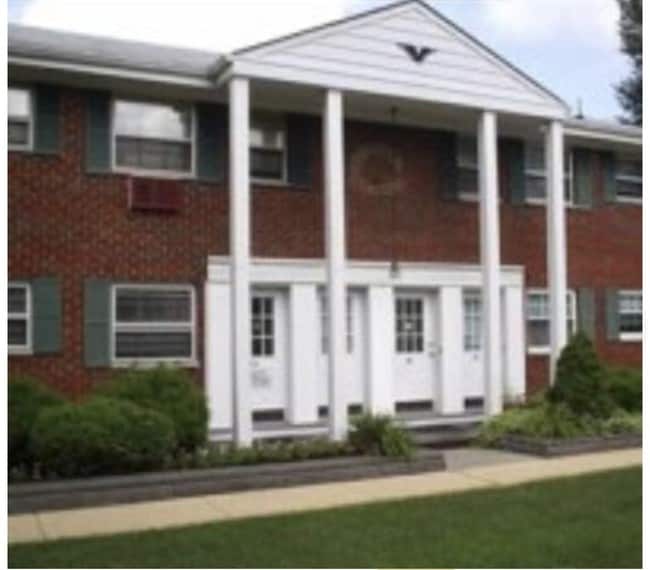 96 Dr Martin Luther King Dr Unit B, Lakewood Township, NJ 08701