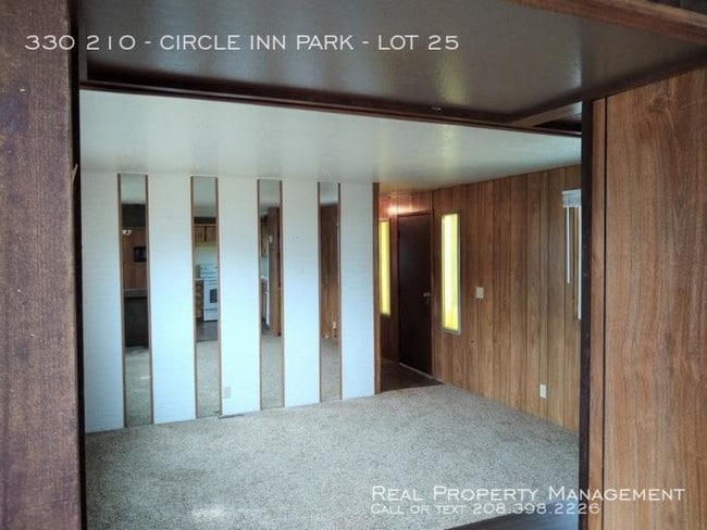 Building Photo - 3 bedroom in Chubbuck ID 83202
