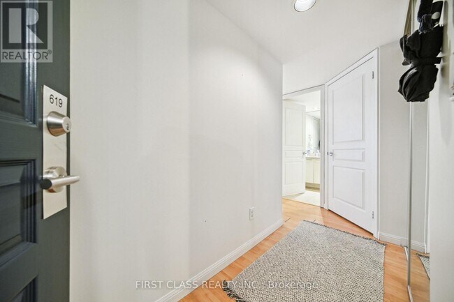 Photo du bâtiment - 140 Simcoe St