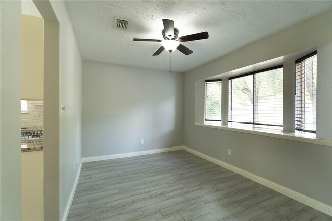 Foto del edificio - 9122 Benwick St