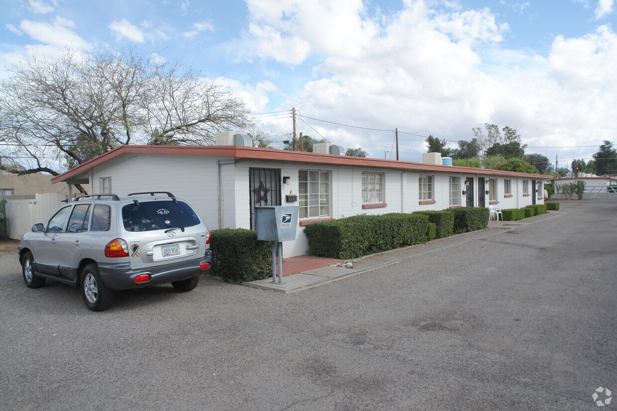 Foto del edificio - 4240-4246 E Pima St