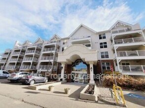 Building Photo - 10311-10111 111 St NW