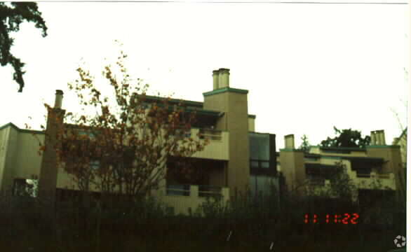 Primary Photo - Waterford Condominiums
