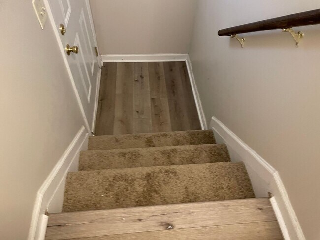 Foto del edificio - Great Townhome In Oak Grove - Easy Access to Emory & CDC