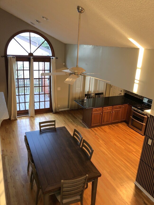Building Photo - 3890 Windjammer Ln