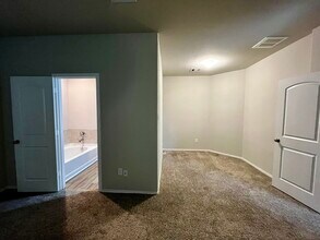 Building Photo - 5443 Redwood Summit Ln