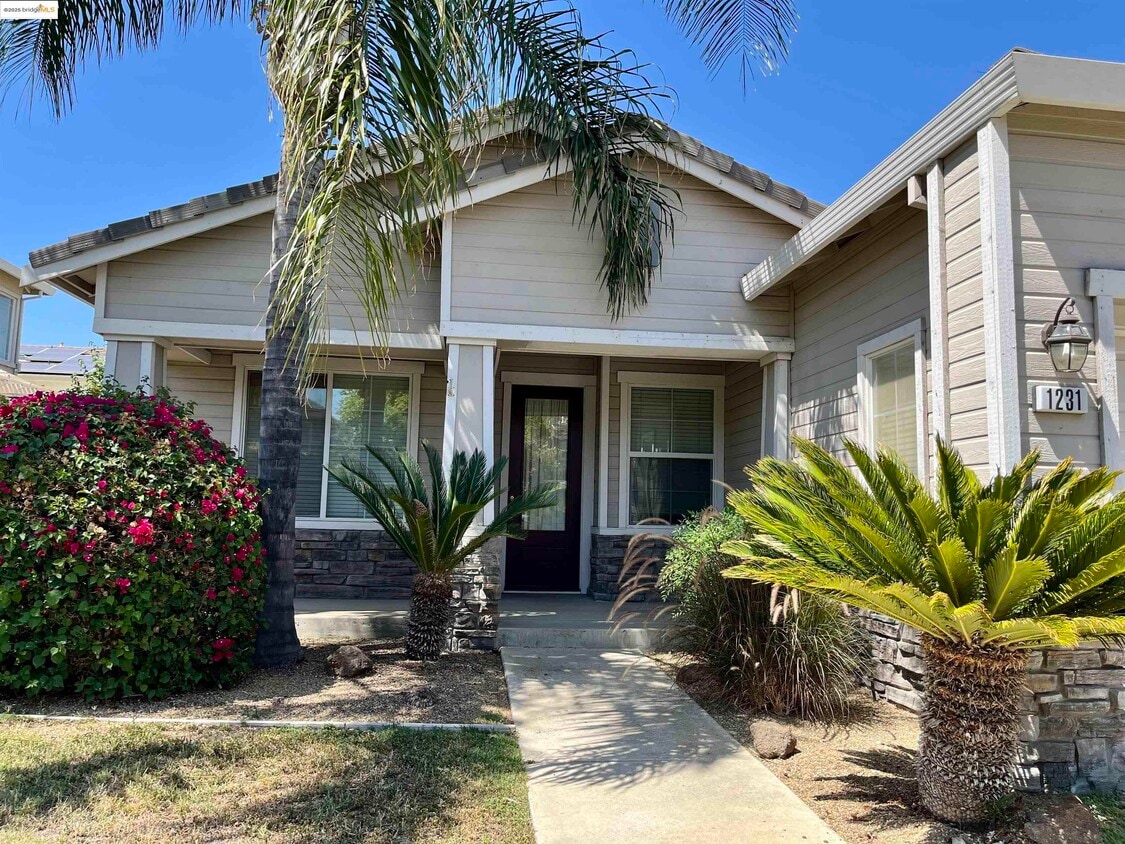 Primary Photo - 1231 Exeter Way