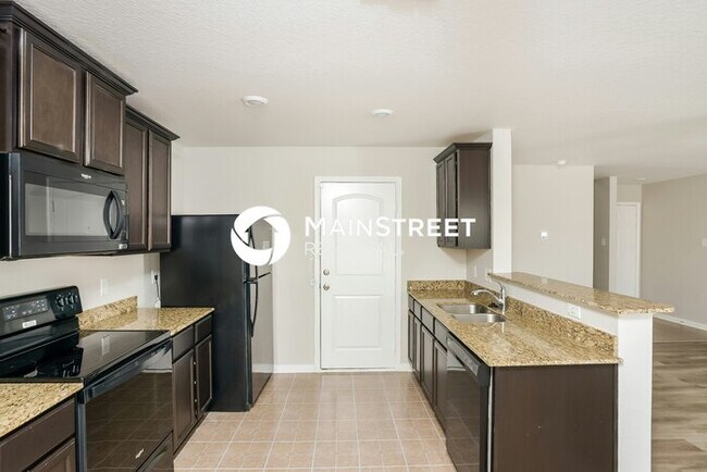 Building Photo - 3 Bedroom Pet-Friendly Home in San Antonio, TX with Main Street Renewal