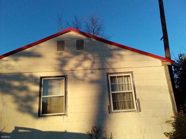 Building Photo - 3 br, 1 bath House - 6177 Carolina Highway