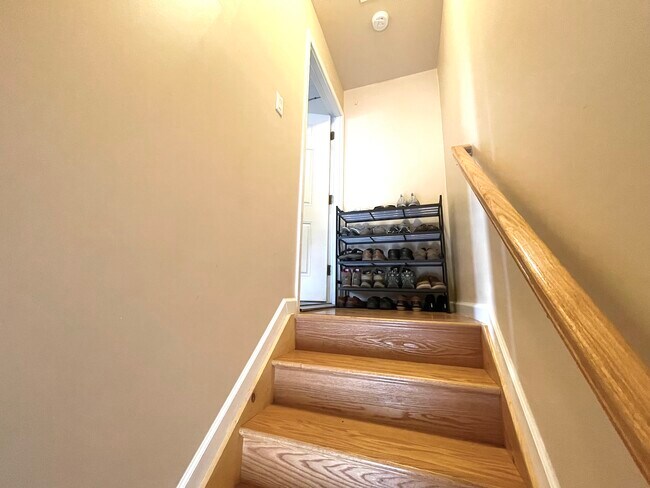 Building Photo - 429 Avenue E