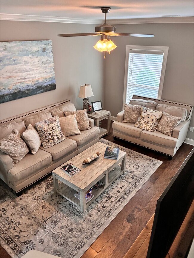 Foto del edificio - 4 bed 4.5 bath unit in West End neighborhood!