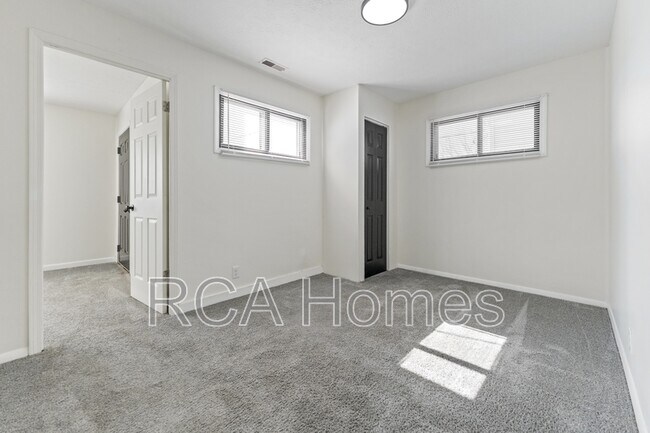 Foto del edificio - 947 Albany St