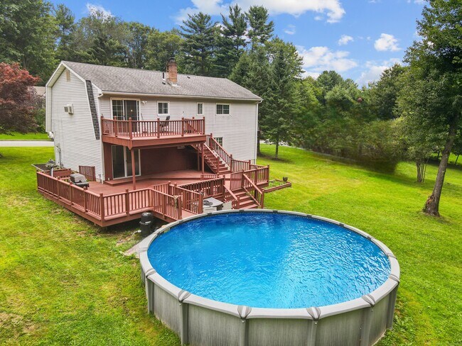 Foto del edificio - 77 White Pine Rd