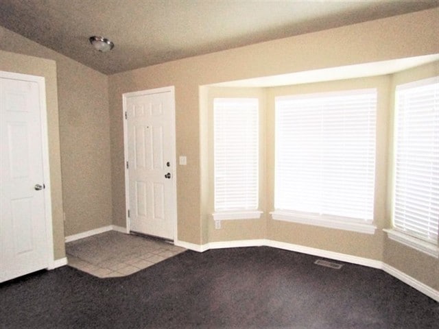 Building Photo - 6871 Mineral Mt Dr