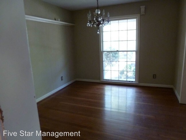 Foto del edificio - 4215 Hillsboro Dr