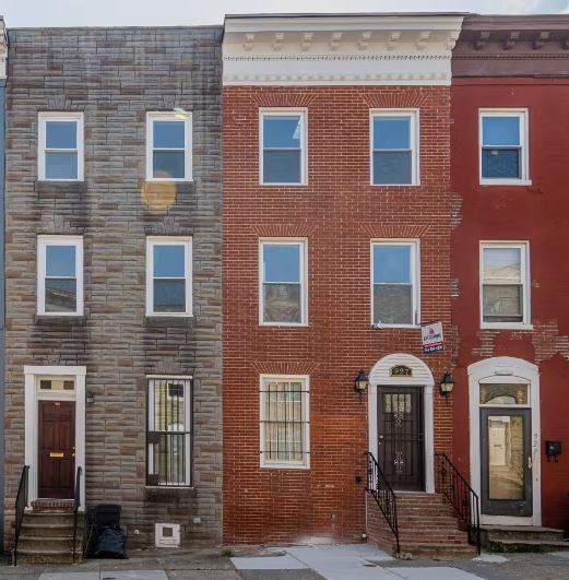 Foto principal - 2699 Saint Benedict St