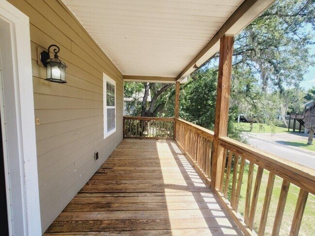 Foto del edificio - 2770 Weaver Dr
