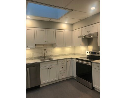 Foto del edificio - 28 Harrison Ave