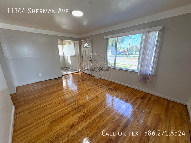 Foto del edificio - 11304 Sherman Ave