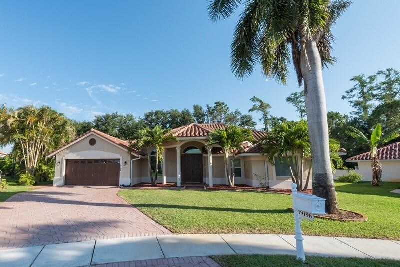 Foto principal - 19196 Black Mangrove Ct