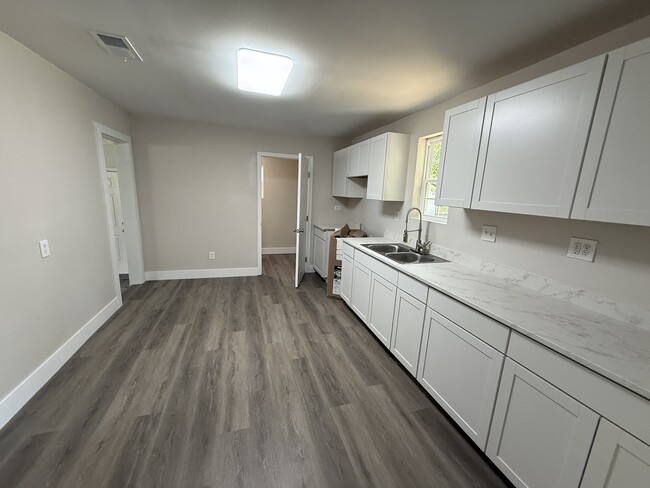 Building Photo - 1602 Cadillac Dr