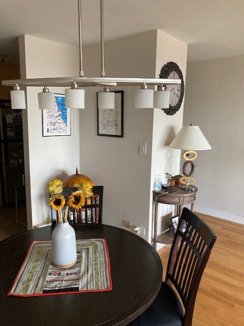 Dining Area - 1030 N State St