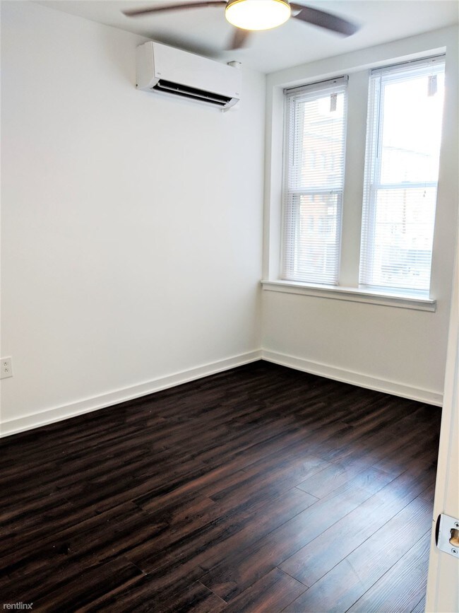 Building Photo - 1 br, 1 bath Apartment - Astor Apartments