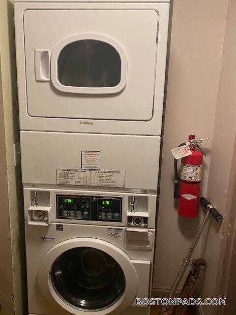 Foto del edificio - 32 Edgerly Rd