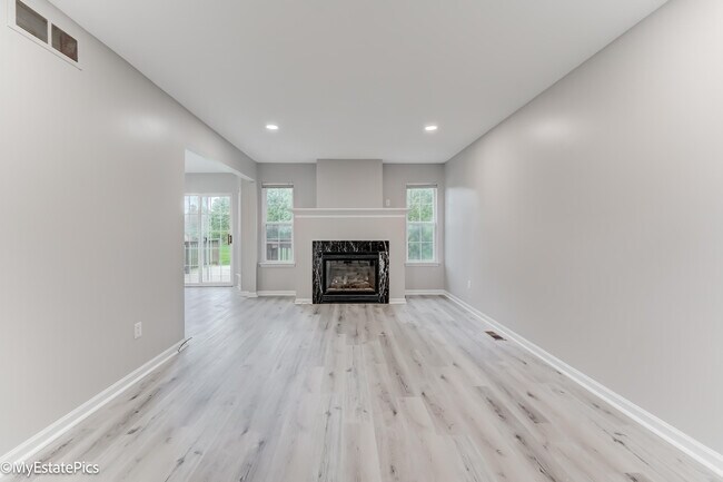 Foto del edificio - 4749 Grove Ct