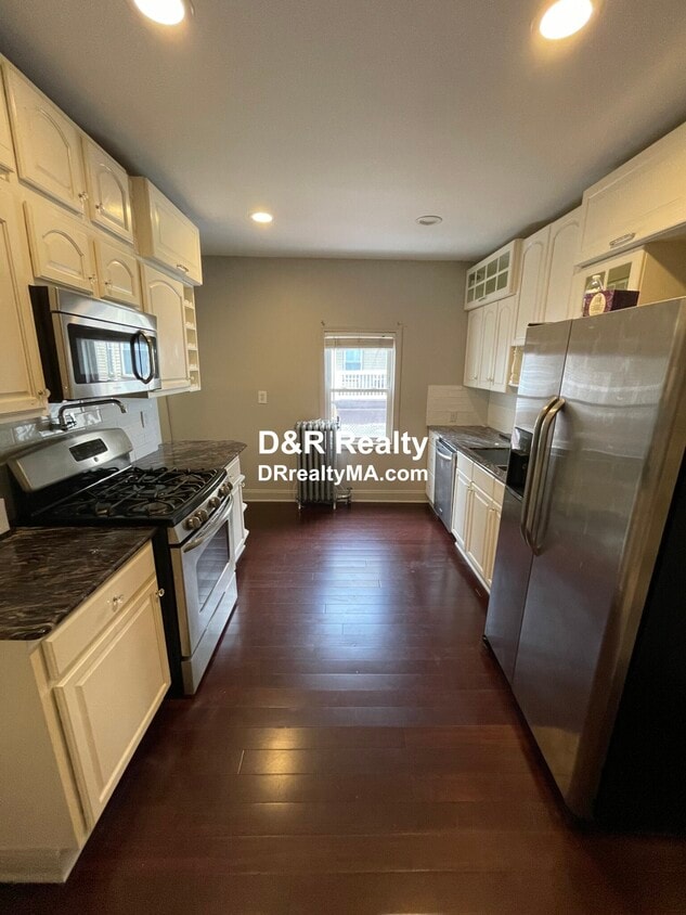 30 Summer St Unit 1, Somerville, MA 02143 30 Summer St Somerville, MA