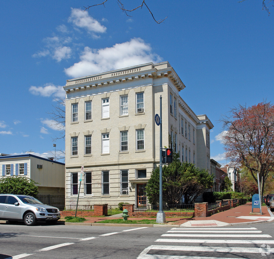 Foto del edificio - 133 7TH STREET