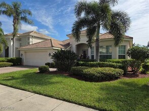 Building Photo - 9129 Links Dr