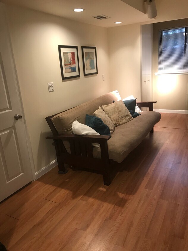 Foto del edificio - 224 Chatham Ln