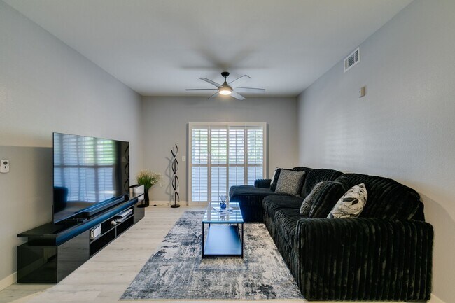 Building Photo - Stylish Fully Furnished 1BR Condo with Private Patio & Custom Closet