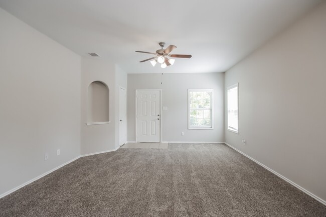 Building Photo - 511 Topsail Way