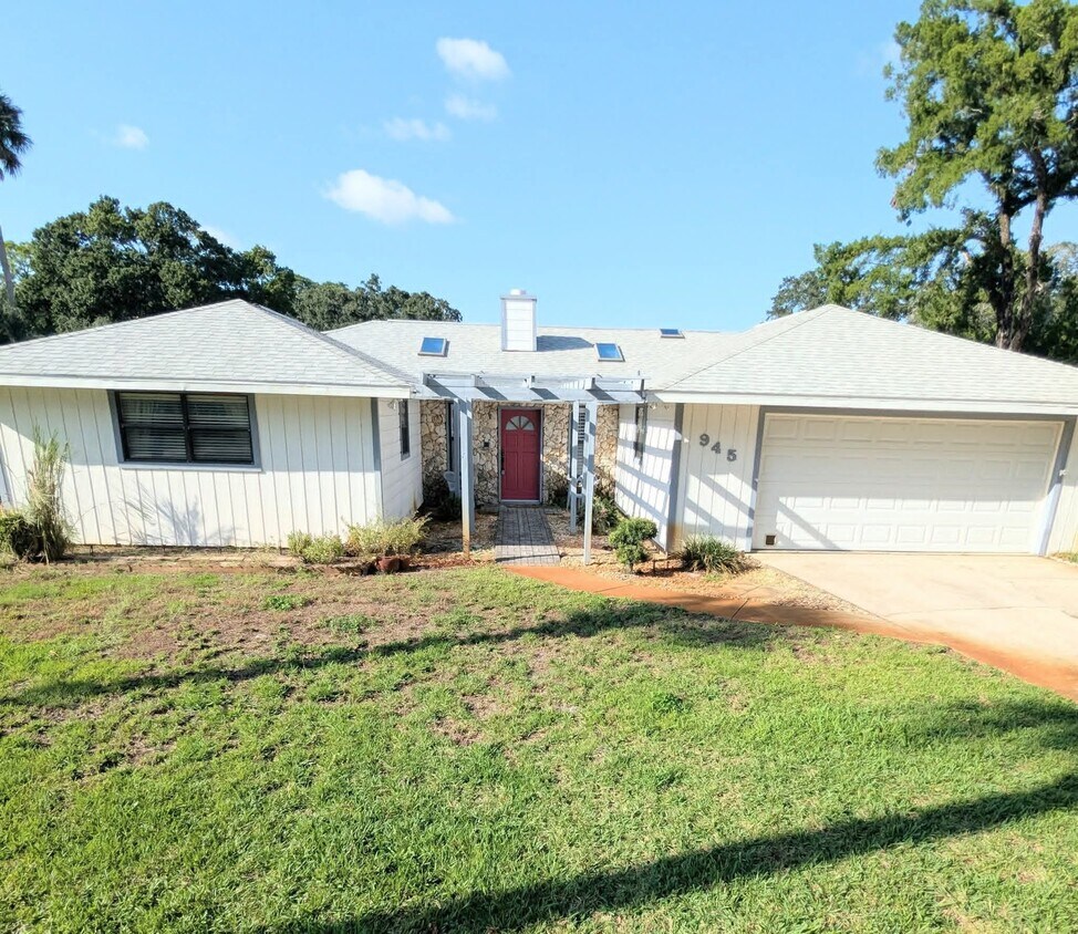 Foto principal - 945 Bramble Bush Cir W