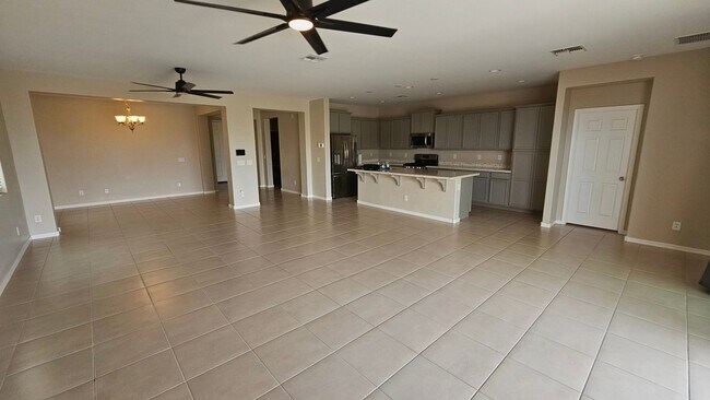 Building Photo - 40915 W Agave Rd