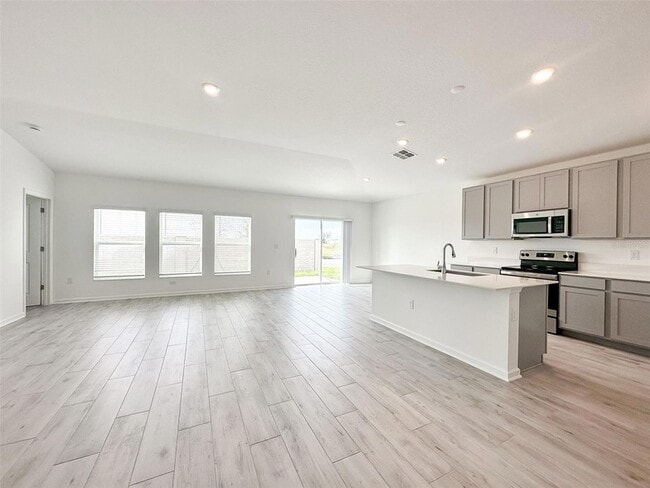 Foto del edificio - 2302 Burney Fls Ln