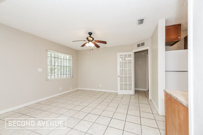 Foto del edificio - 4157 McMillan Cir
