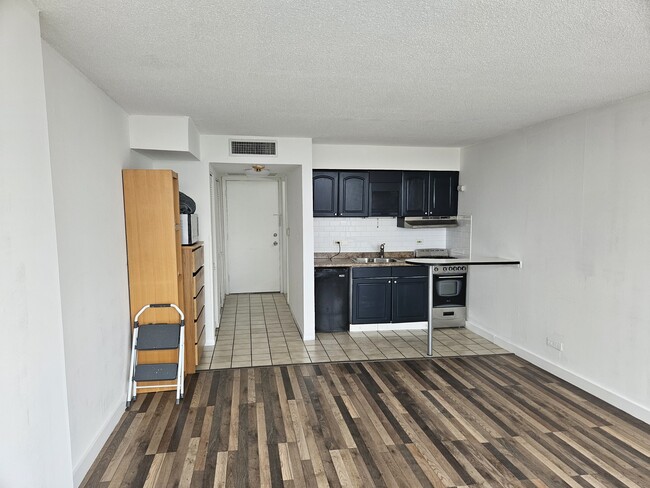 Foto del edificio - 7234 W North Ave