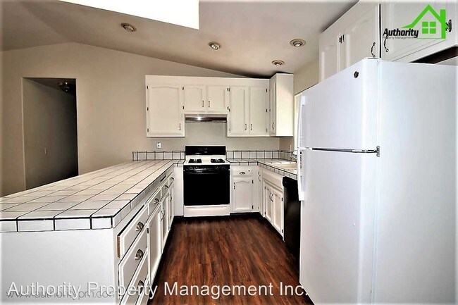 Building Photo - 3 br, 2 bath House - 2025 South Ridge Rd.