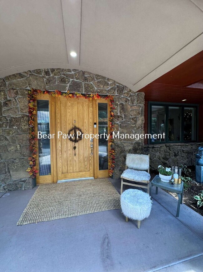Foto del edificio - SHORT TERM, FULLY FURNISHED HOME IN EVERGREEN!!