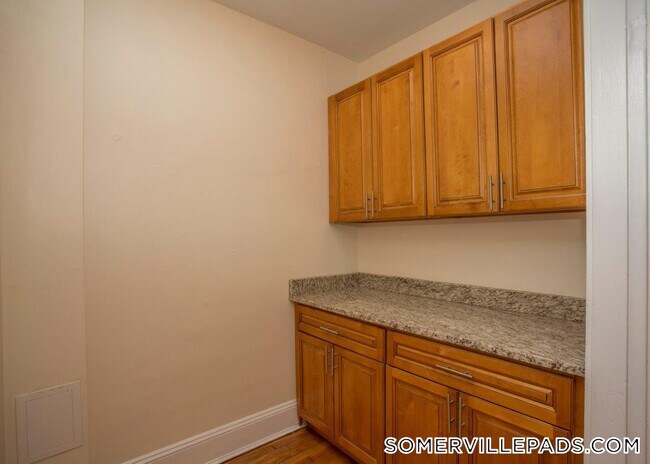 Foto del edificio - 136 Highland Ave