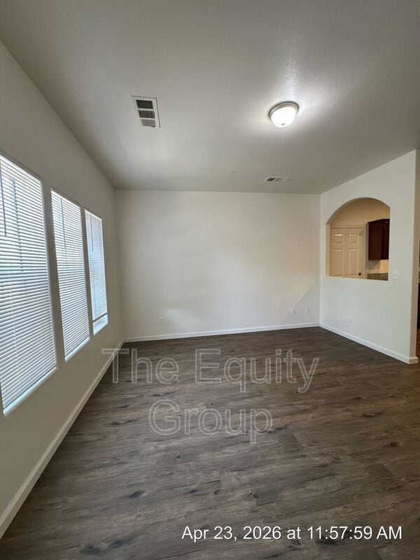 Foto del edificio - 3500 Villa St